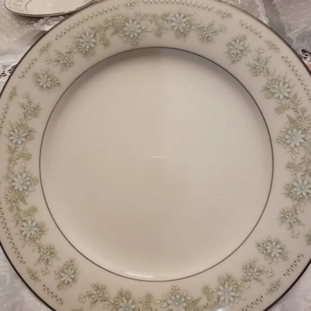 Noritake Ivory China Pattern‎ Lexine 7007 Set of Two Salad Plates Vintage